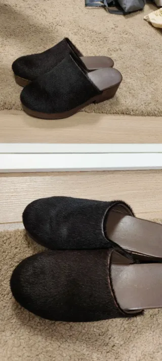 Zuecos pelo potro Zara Home marrones