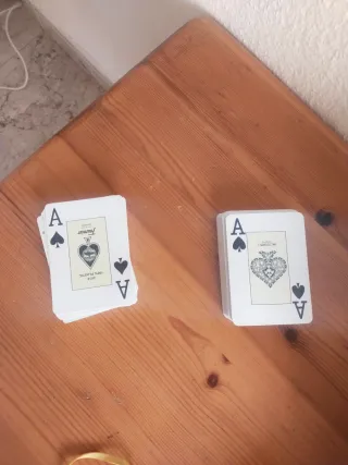 Mesa de póker profesional.