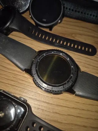 Lote 6 relojes Garmin y Apple Watch