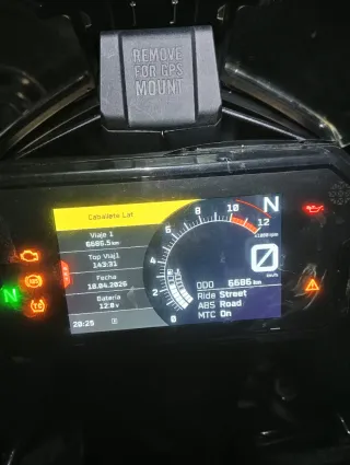 KTM 390 Adventure Negra y Naranja