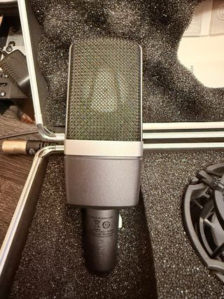 Micrófono de condensador Profesional AKG C214