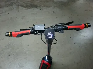 Patinete Eléctrico Red Bull Racing