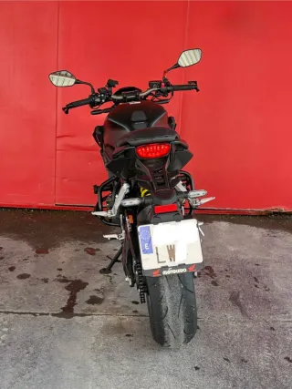 Honda CB650R Negra