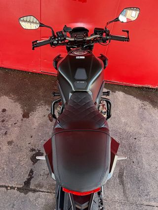 Honda CB650R Negra - Moto Naked