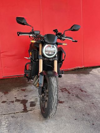 Honda CB650R Negra - Moto Naked