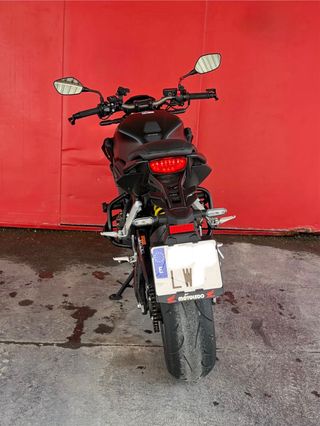 Honda CB650R Negra - Moto Naked