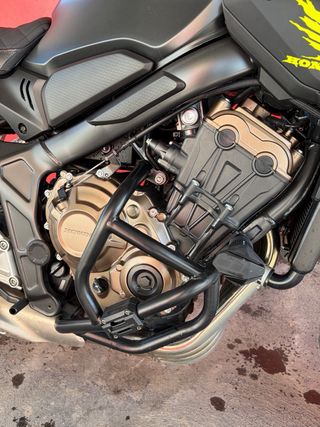 Honda CB650R Negra - Moto Naked