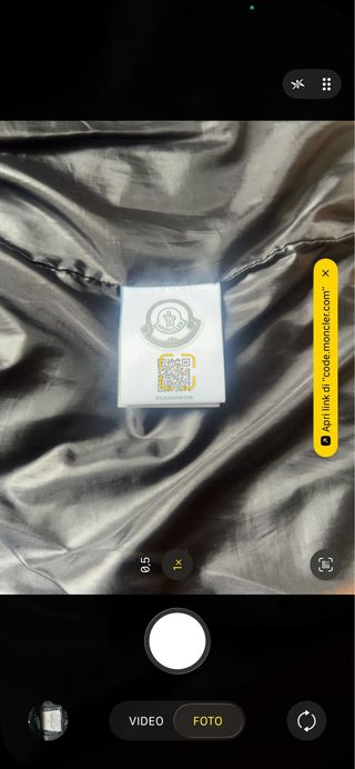 Moncler Gilet Nero Lucido con Cappuccio