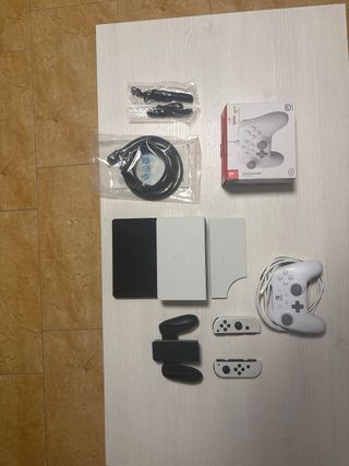 Nintendo Switch OLED Blanca + 3 Juegos