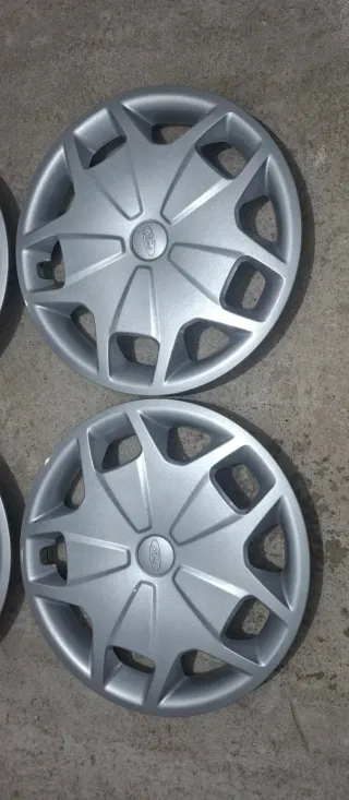 Tapacubos Ford 16R