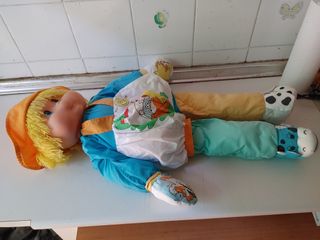 Muñeco Famosa Musical S-4-93,funciona,leer descrip