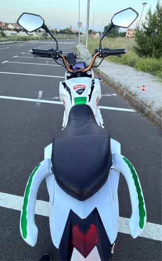 Moto Eléctrica 72V 6000W 100Ah