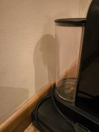Cafetera Nespresso Negra