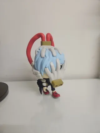 Pack 4 primeros mangas my hero academia + figuras