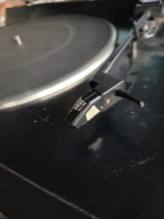 Tocadiscos Akai AP-A305 Negro