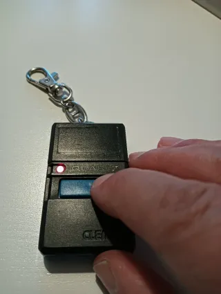 Mando Garaje CLEMSA Negro