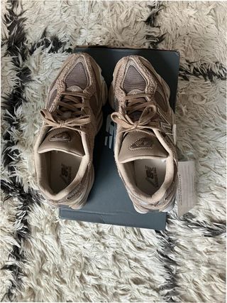 New Balance 9060 Mushroom Timberwolf EU41.5