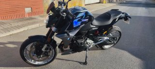 BMW F900R Naked 2023, poco más de 5500km