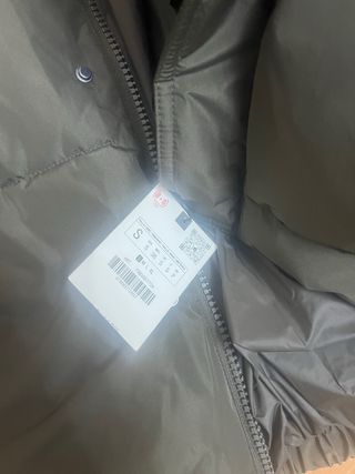 Chaqueta Zara verde acolchada