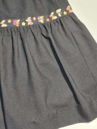 Vestido negro tirantes bordado mariposas talla XXS