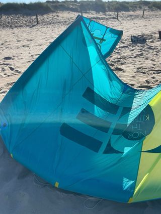 Cometa Kitesurf North Dice 10m