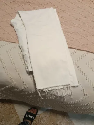 Vaqueros blancos Mango Talla 36