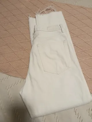 Vaqueros blancos Mango Talla 36