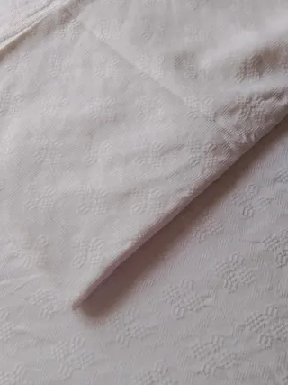 Colchas de cama blancas
