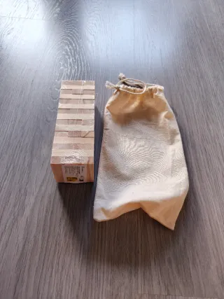 Maletín de arte y juegos de mesa de madera