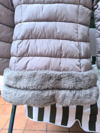 Cazadora plateada con pelo