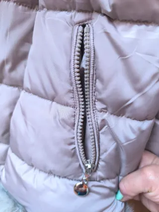 Cazadora plateada con pelo