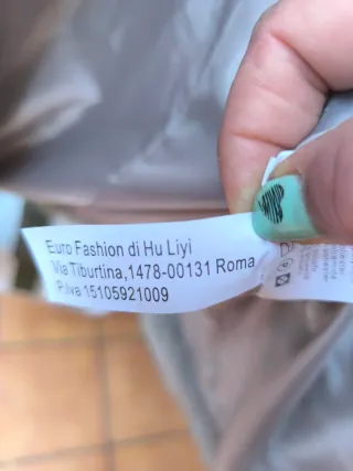 Cazadora plateada con pelo