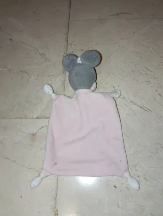 Cuna de juguete rosa