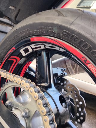 Suzuki SV650 Naked para carnet A2