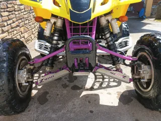 Suzuki LTZ 400 Quad Amarillo y Morado