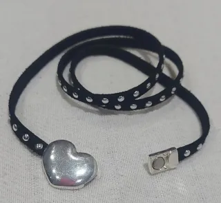 Pulseras de tres vueltas.