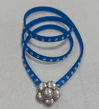 Pulseras de tres vueltas.