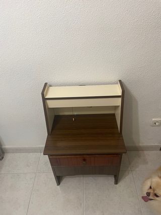 Mesilla vintage madera y plástico