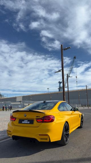 BMW M4 DKG + ESCAPE M PERFORMANCE
