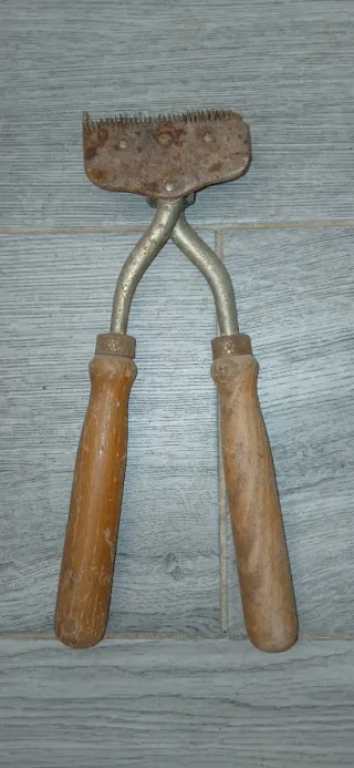 Tijeras de esquilar manuales antiguas