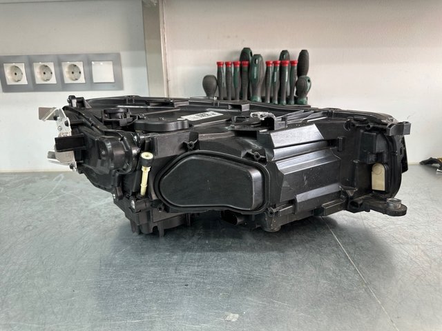 Faro Der. VW T-Cross 2017-2024 IQ LIGHT