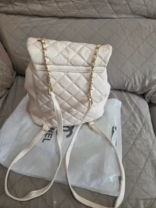 Mochila  C H A Beige Dorado