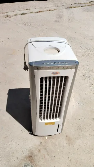 Climatizador Evaporativo Blanco y Gris