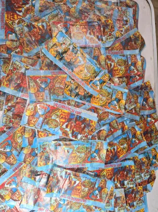 147 Sobres Locos Extraterrestres Cromos