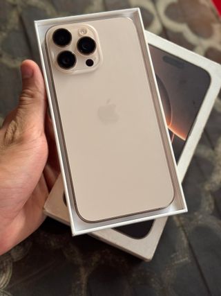 iPhone 16 Pro Max Dorado 256GB