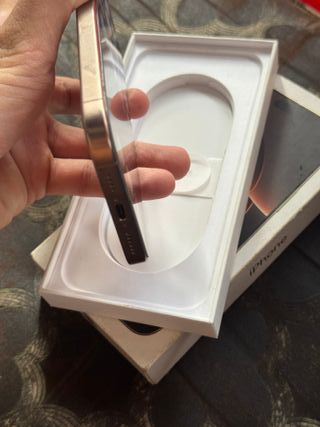 iPhone 16 Pro Max Dorado 256GB