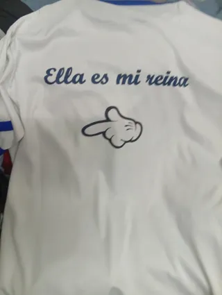 2 Camisetas Ella es mi reina