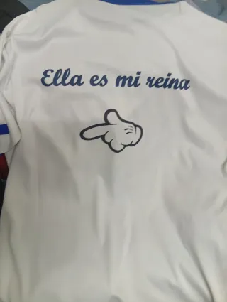 2 Camisetas Ella es mi reina