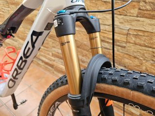 Bicicleta doble suspensión Orbea Oiz M10