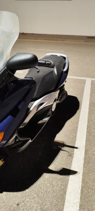 Yamaha T-Max 500cc Maxi Scooter